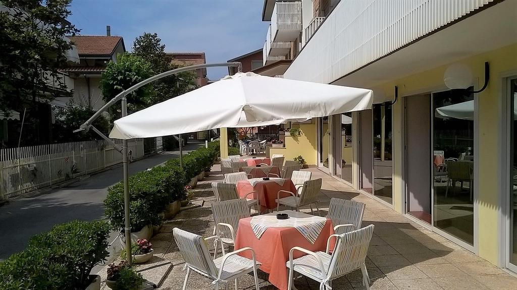 Hotel Montecarlo Nord Rimini Zewnętrze zdjęcie